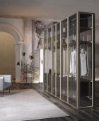 Walk-in-closet