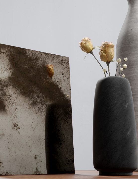 Elegant antikspegel Luna med mjuk struktur och ljus reflektion